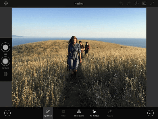 Adobe-will-introduce-a-new-mobile-Photoshop-app-in-October (4)