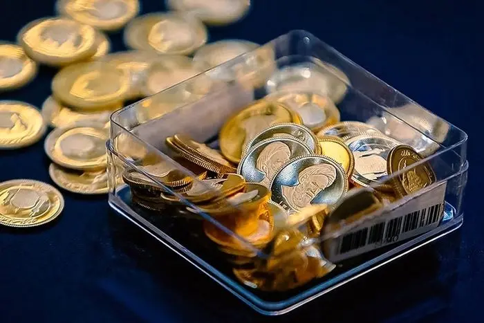 قیمت سکه با سر سقوط کرد (۱۶ فروردین)