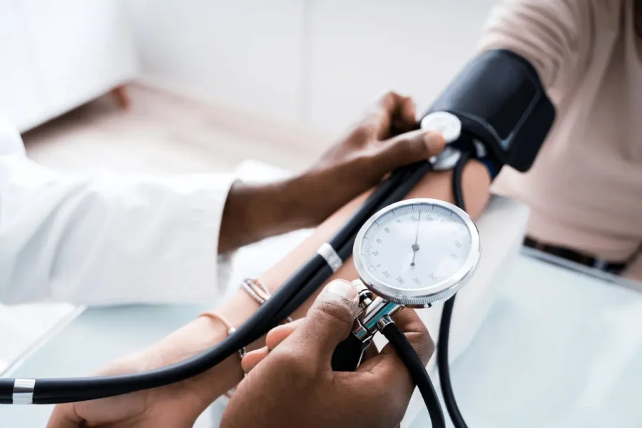 فشار خون بالا؛ علت، درمان و پیشگیری طبیعی