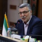بازدید وزیر بهداشت از یکی از داروخانه های بزرگ تهران