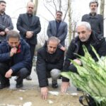 معاون صدا به دیدار خانواده شهید ردایی رفت؛ فداکاری ماندگار یک رادیویی