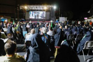   اکران سیار «قمار باز» در میادین شهری