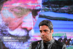 منوچهر هادی تهیه‌کننده «دستان او» شد