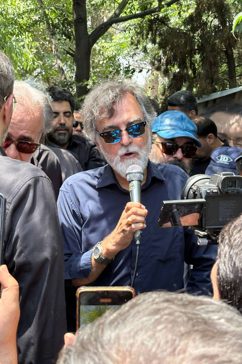 خاکسپاری پیکر زنده‌یاد فرزاد جمشیدی با حضور مجریان؛ او ترور شخصیت شد!