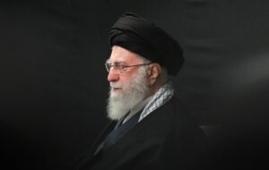 محفلی برای بیان دغدغه‌های مردم؛ محور برنامه «بزرگ‌پرچمدار ایران» است