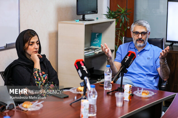 باوجود فروش ۱۰۰ درصدی باز متضرر هستیم؛ سبقت سیگار از قیمت بلیت تئاتر!