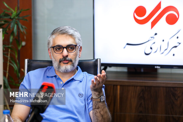 باوجود فروش ۱۰۰ درصدی باز متضرر هستیم؛ سبقت سیگار از قیمت بلیت تئاتر!