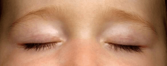 reduce-eye-strain-when-using-smartphones.w654 (1)