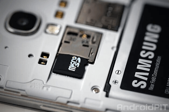 microsd-galaxy-s4-closeup-w628